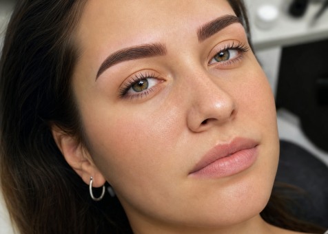 Brow Shaping and Tinting